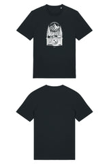 T-Shirt aus 100 % Bio-Baumwolle mit normaler Passform, erhältlich in verschiedenen Farben wie Blue Soul, Cotton Pink, Lavender, Aloe, Weiss und Schwarz. Individuell bedruckbar mit Wunschmotiv. Weiches, angenehm leichtes Material für hohen Tragekomfort. Ideal für einen zeitgemässen, entspannten Look. Mit weisser Kamera-Illustration, Bergpanorama und Tannenwäldern auf der Vorderseite des T-Shirts.