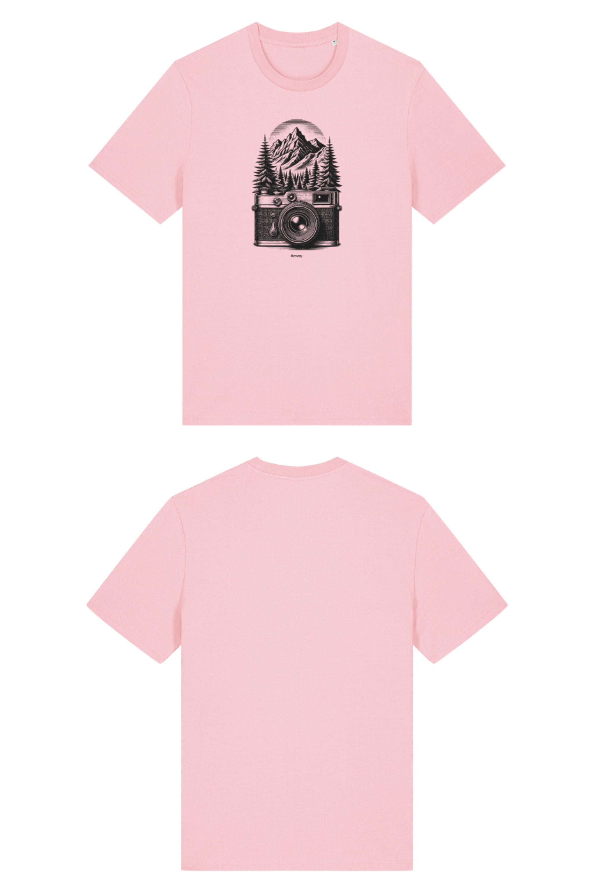 T-Shirt aus 100 % Bio-Baumwolle mit normaler Passform, erhältlich in verschiedenen Farben wie Blue Soul, Cotton Pink, Lavender, Aloe, Weiss und Schwarz. Individuell bedruckbar mit Wunschmotiv. Weiches, angenehm leichtes Material für hohen Tragekomfort. Ideal für einen zeitgemässen, entspannten Look. Mit schwarzer Kamera-Illustration, Bergpanorama und Tannenwäldern auf der Vorderseite des T-Shirts.