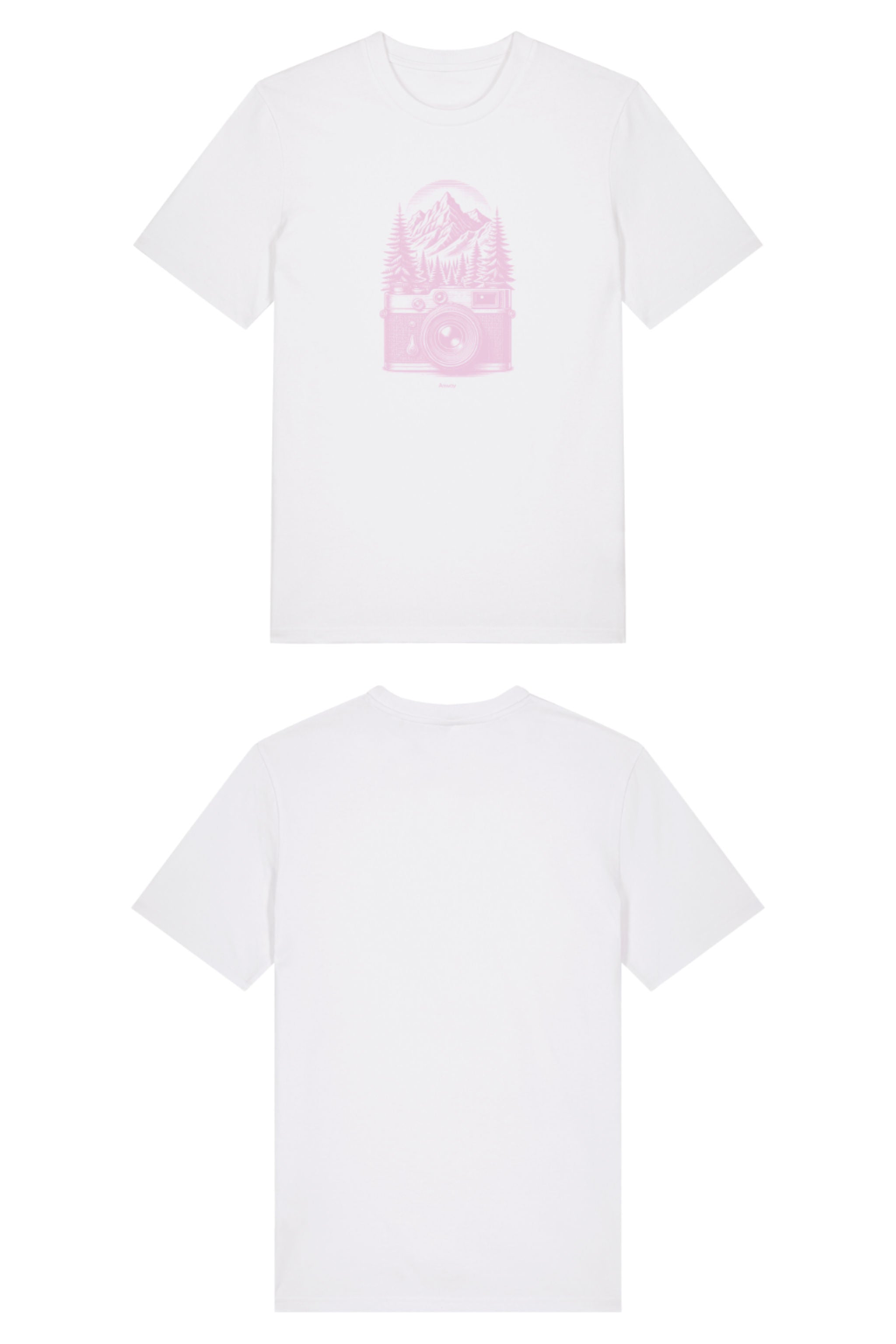 T-Shirt aus 100 % Bio-Baumwolle mit normaler Passform, erhältlich in verschiedenen Farben wie Blue Soul, Cotton Pink, Lavender, Aloe, Weiss und Schwarz. Individuell bedruckbar mit Wunschmotiv. Weiches, angenehm leichtes Material für hohen Tragekomfort. Ideal für einen zeitgemässen, entspannten Look. Mit rosa Kamera-Illustration, Bergpanorama und Tannenwäldern auf der Vorderseite des T-Shirts.