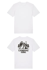 T-Shirt aus 100 % Bio-Baumwolle mit normaler Passform, erhältlich in verschiedenen Farben wie Blue Soul, Cotton Pink, Lavender, Aloe, Weiss und Schwarz. Individuell bedruckbar mit Wunschmotiv. Weiches, angenehm leichtes Material für hohen Tragekomfort. Ideal für einen zeitgemässen, entspannten Look. Mit grossem Zelt-Motiv, Bäumen, Mond und „CAMPING GIRL“-Print auf der Rückseite.