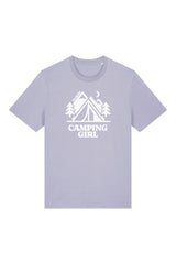 T-Shirt aus 100 % Bio-Baumwolle mit normaler Passform, erhältlich in verschiedenen Farben wie Blue Soul, Cotton Pink, Lavender, Aloe, Weiss und Schwarz. Individuell bedruckbar mit Wunschmotiv. Weiches, angenehm leichtes Material für hohen Tragekomfort. Ideal für einen zeitgemässen, entspannten Look. Mit Zelt-Motiv, Bäumen, Mond und „CAMPING GIRL“-Print auf der Vorderseite.