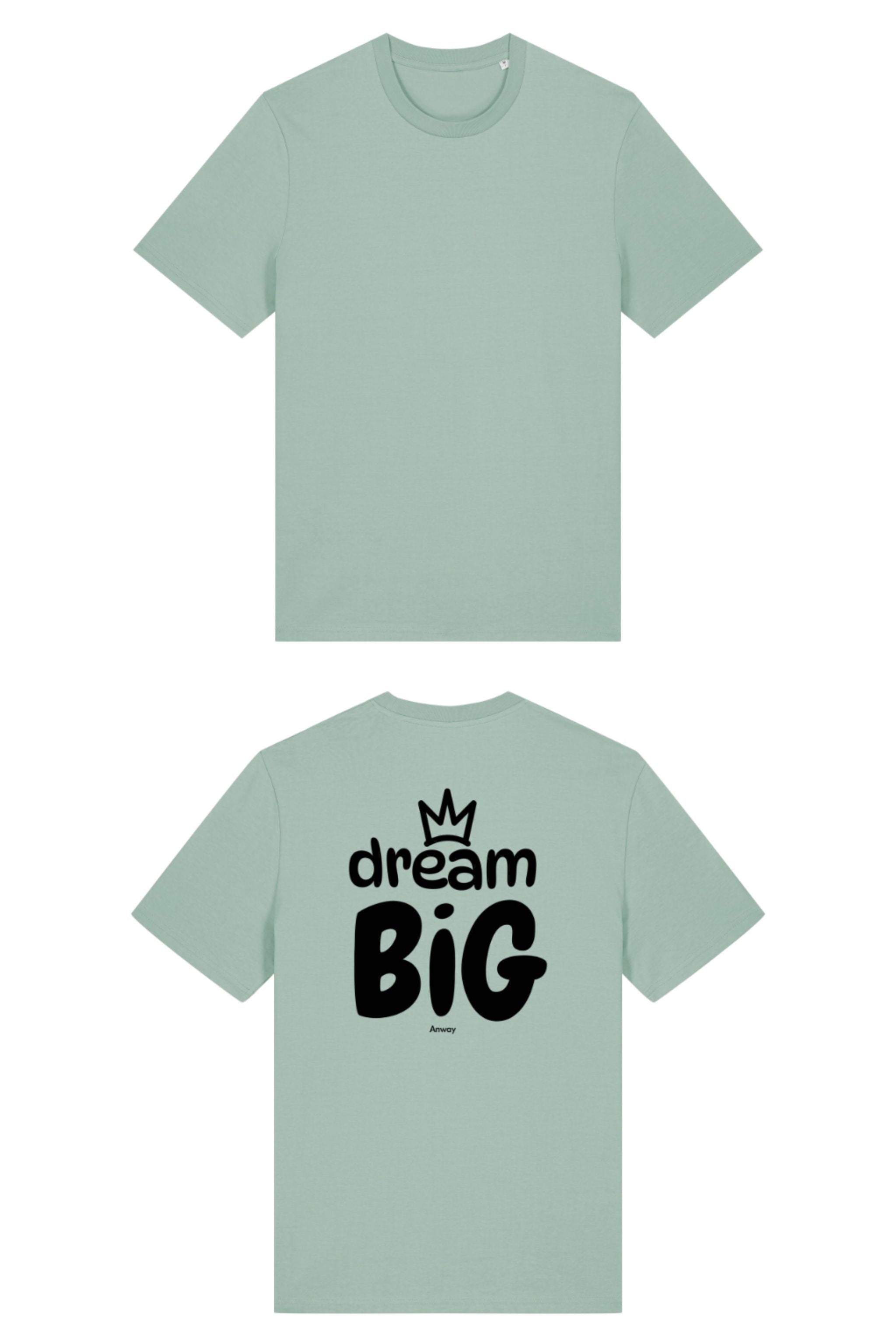 T-Shirt aus 100 % Bio-Baumwolle mit normaler Passform, erhältlich in verschiedenen Farben wie Blue Soul, Cotton Pink, Lavender, Aloe, Weiss und Schwarz. Individuell bedruckbar mit Wunschmotiv. Weiches, angenehm leichtes Material für hohen Tragekomfort. Ideal für einen zeitgemässen, entspannten Look. Grosser Schriftzug „dream BIG“ mit Krone darüber auf der Rückseite.