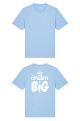 T-Shirt aus 100 % Bio-Baumwolle mit normaler Passform, erhältlich in verschiedenen Farben wie Blue Soul, Cotton Pink, Lavender, Aloe, Weiss und Schwarz. Individuell bedruckbar mit Wunschmotiv. Weiches, angenehm leichtes Material für hohen Tragekomfort. Ideal für einen zeitgemässen, entspannten Look. Grosser Schriftzug „dream BIG“ mit Krone darüber auf der Rückseite.