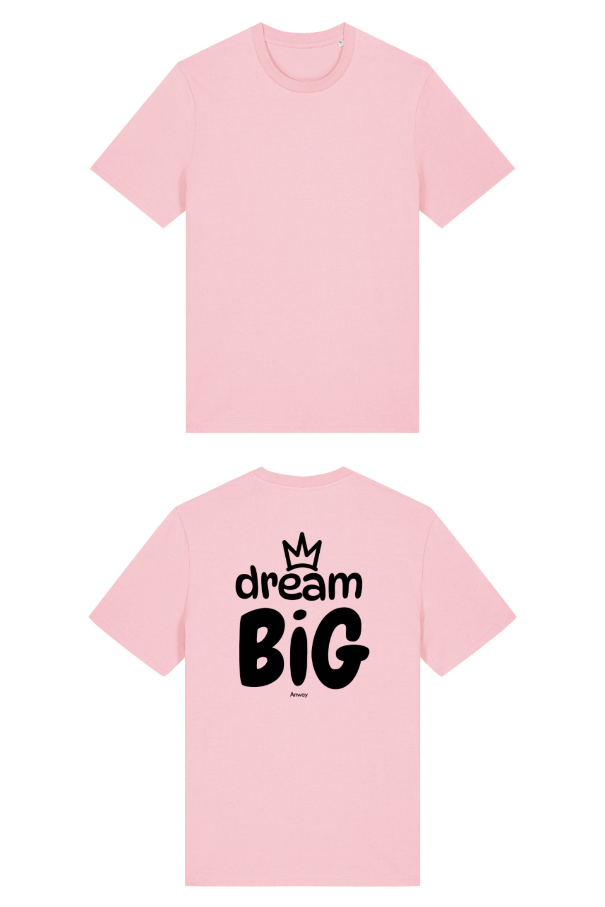 T-Shirt aus 100 % Bio-Baumwolle mit normaler Passform, erhältlich in verschiedenen Farben wie Blue Soul, Cotton Pink, Lavender, Aloe, Weiss und Schwarz. Individuell bedruckbar mit Wunschmotiv. Weiches, angenehm leichtes Material für hohen Tragekomfort. Ideal für einen zeitgemässen, entspannten Look. Grosser Schriftzug „dream BIG“ mit Krone darüber auf der Rückseite.