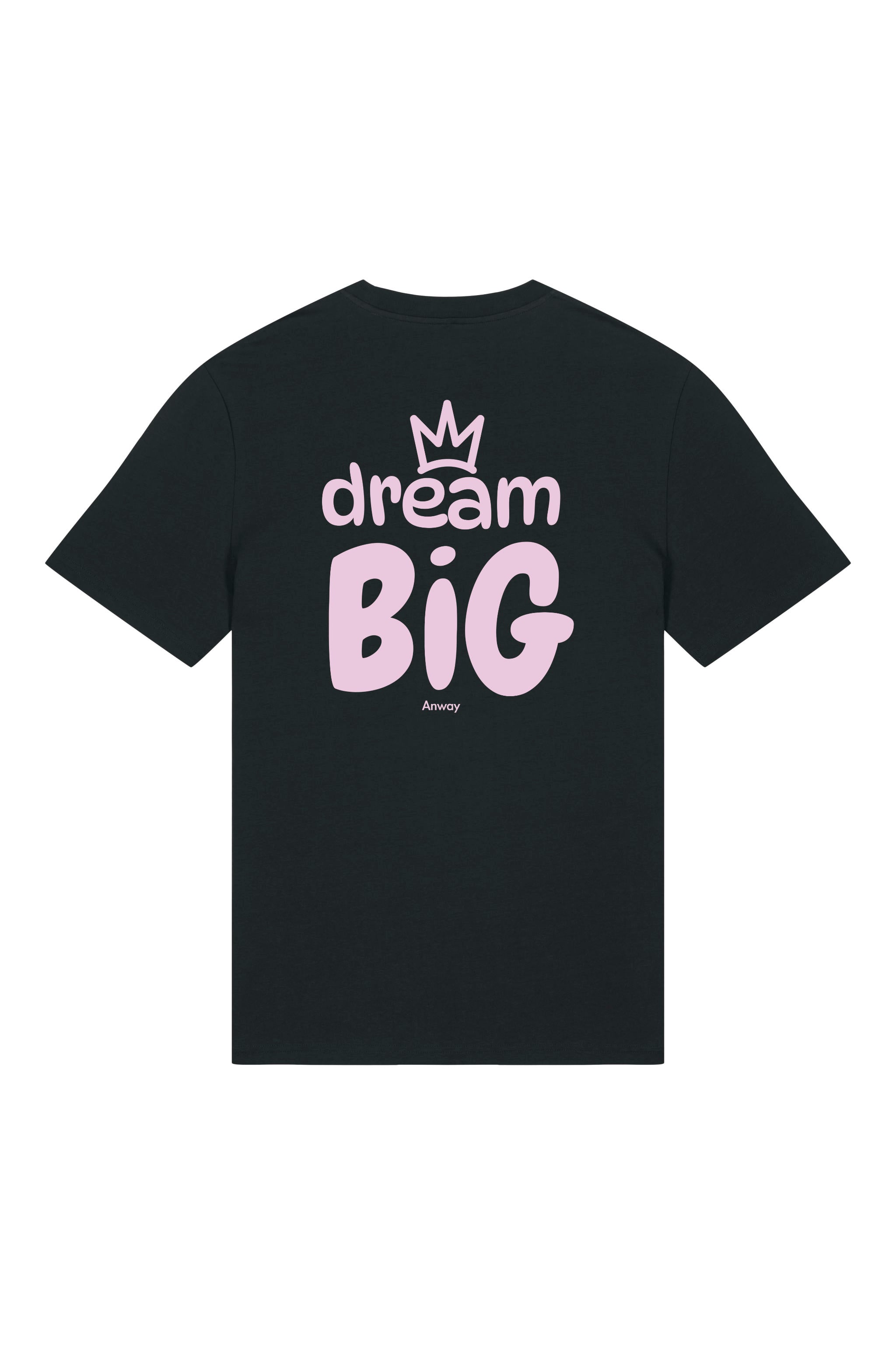 T-Shirt aus 100 % Bio-Baumwolle mit normaler Passform, erhältlich in verschiedenen Farben wie Blue Soul, Cotton Pink, Lavender, Aloe, Weiss und Schwarz. Individuell bedruckbar mit Wunschmotiv. Weiches, angenehm leichtes Material für hohen Tragekomfort. Ideal für einen zeitgemässen, entspannten Look. Grosser Schriftzug „dream BIG“ mit Krone darüber auf der Rückseite.
