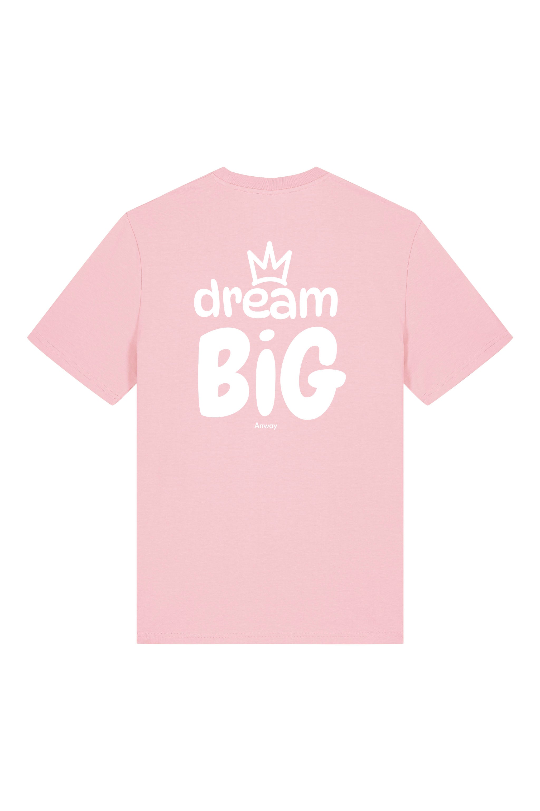 T-Shirt aus 100 % Bio-Baumwolle mit normaler Passform, erhältlich in verschiedenen Farben wie Blue Soul, Cotton Pink, Lavender, Aloe, Weiss und Schwarz. Individuell bedruckbar mit Wunschmotiv. Weiches, angenehm leichtes Material für hohen Tragekomfort. Ideal für einen zeitgemässen, entspannten Look. Grosser Schriftzug „dream BIG“ mit Krone darüber auf der Rückseite.