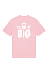 T-Shirt aus 100 % Bio-Baumwolle mit normaler Passform, erhältlich in verschiedenen Farben wie Blue Soul, Cotton Pink, Lavender, Aloe, Weiss und Schwarz. Individuell bedruckbar mit Wunschmotiv. Weiches, angenehm leichtes Material für hohen Tragekomfort. Ideal für einen zeitgemässen, entspannten Look. Grosser Schriftzug „dream BIG“ mit Krone darüber auf der Rückseite.