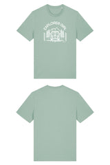 T-Shirt aus 100 % Bio-Baumwolle mit normaler Passform, erhältlich in verschiedenen Farben wie Blue Soul, Cotton Pink, Lavender, Aloe, Weiss und Schwarz. Individuell bedruckbar mit Wunschmotiv. Weiches, angenehm leichtes Material für hohen Tragekomfort. Ideal für einen zeitgemässen, entspannten Look. Mit Aufdruck "EXPLORER GIRL", einem VW-Bus, Tannen und Bergen auf der Vorderseite – modernes Design für Outdoor-Liebhaberinnen.