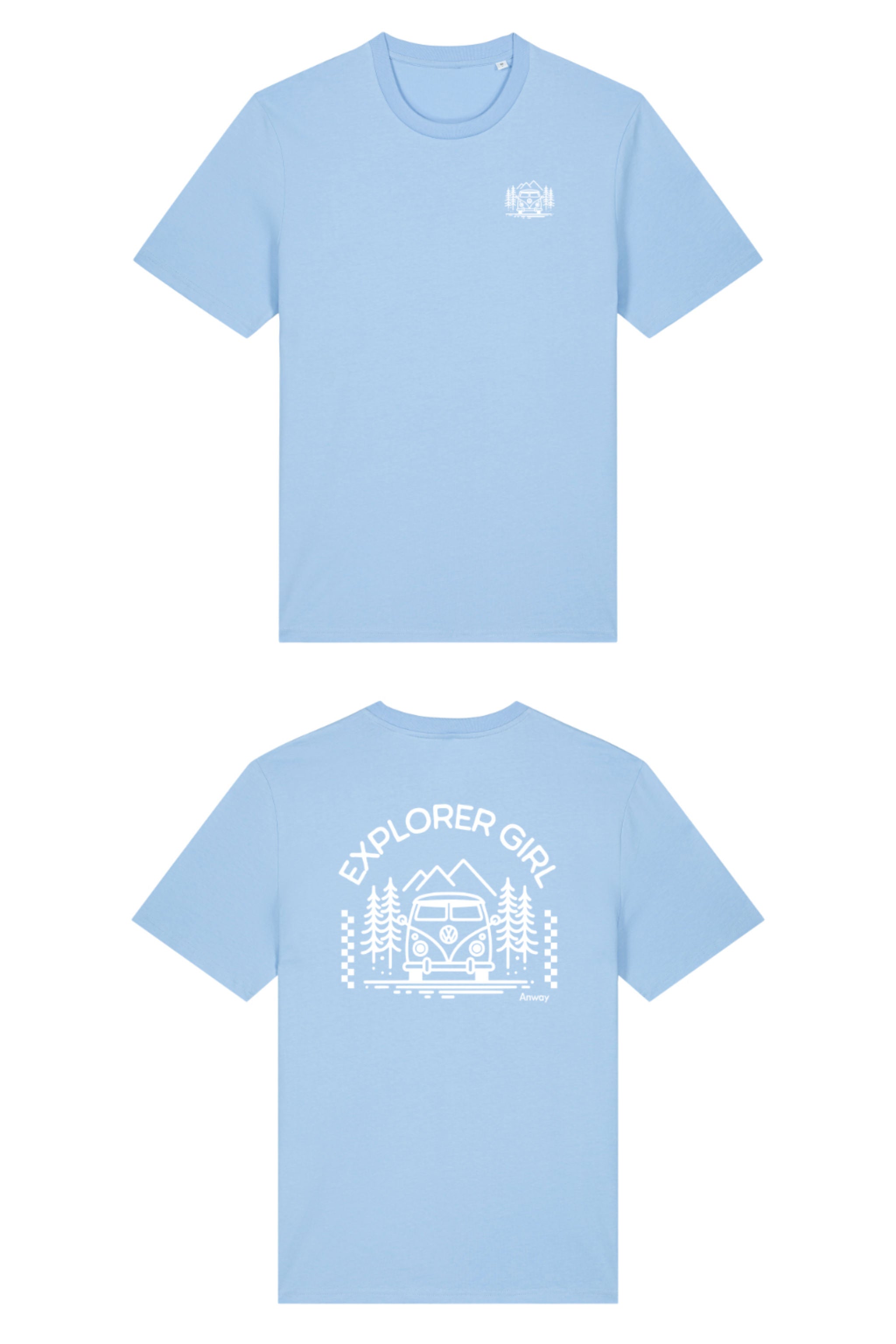 T-Shirt aus 100 % Bio-Baumwolle mit normaler Passform, erhältlich in verschiedenen Farben wie Blue Soul, Cotton Pink, Lavender, Aloe, Weiss und Schwarz. Individuell bedruckbar mit Wunschmotiv. Weiches, angenehm leichtes Material für hohen Tragekomfort. Ideal für einen zeitgemässen, entspannten Look. Mit Aufdruck auf dem Rücken "EXPLORER GIRL", einem VW-Bus, Tannen und Bergen und einem kleinen Aufdruck auf der linken Brust – modernes Design für Outdoor-Liebhaberinnen.