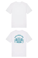 T-Shirt aus 100 % Bio-Baumwolle mit normaler Passform, erhältlich in verschiedenen Farben wie Blue Soul, Cotton Pink, Lavender, Aloe, Weiss und Schwarz. Individuell bedruckbar mit Wunschmotiv. Weiches, angenehm leichtes Material für hohen Tragekomfort. Ideal für einen zeitgemässen, entspannten Look. Mit Aufdruck auf dem Rücken "EXPLORER GIRL", einem VW-Bus, Tannen und Bergen – modernes Design für Outdoor-Liebhaberinnen.