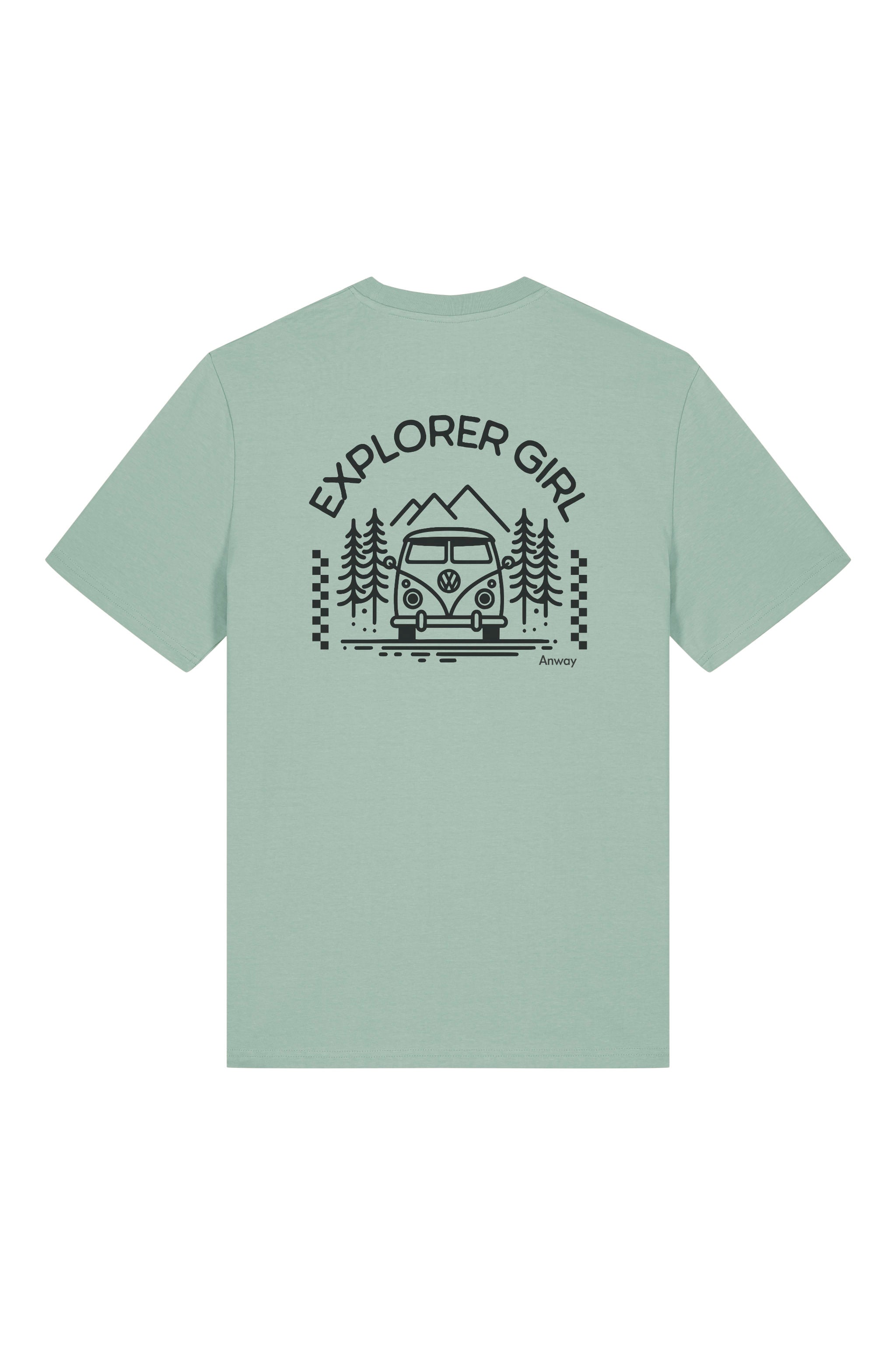 T-Shirt aus 100 % Bio-Baumwolle mit normaler Passform, erhältlich in verschiedenen Farben wie Blue Soul, Cotton Pink, Lavender, Aloe, Weiss und Schwarz. Individuell bedruckbar mit Wunschmotiv. Weiches, angenehm leichtes Material für hohen Tragekomfort. Ideal für einen zeitgemässen, entspannten Look. Mit Aufdruck auf dem Rücken "EXPLORER GIRL", einem VW-Bus, Tannen und Bergen und einem kleinen Aufdruck auf der linken Brust – modernes Design für Outdoor-Liebhaberinnen.
