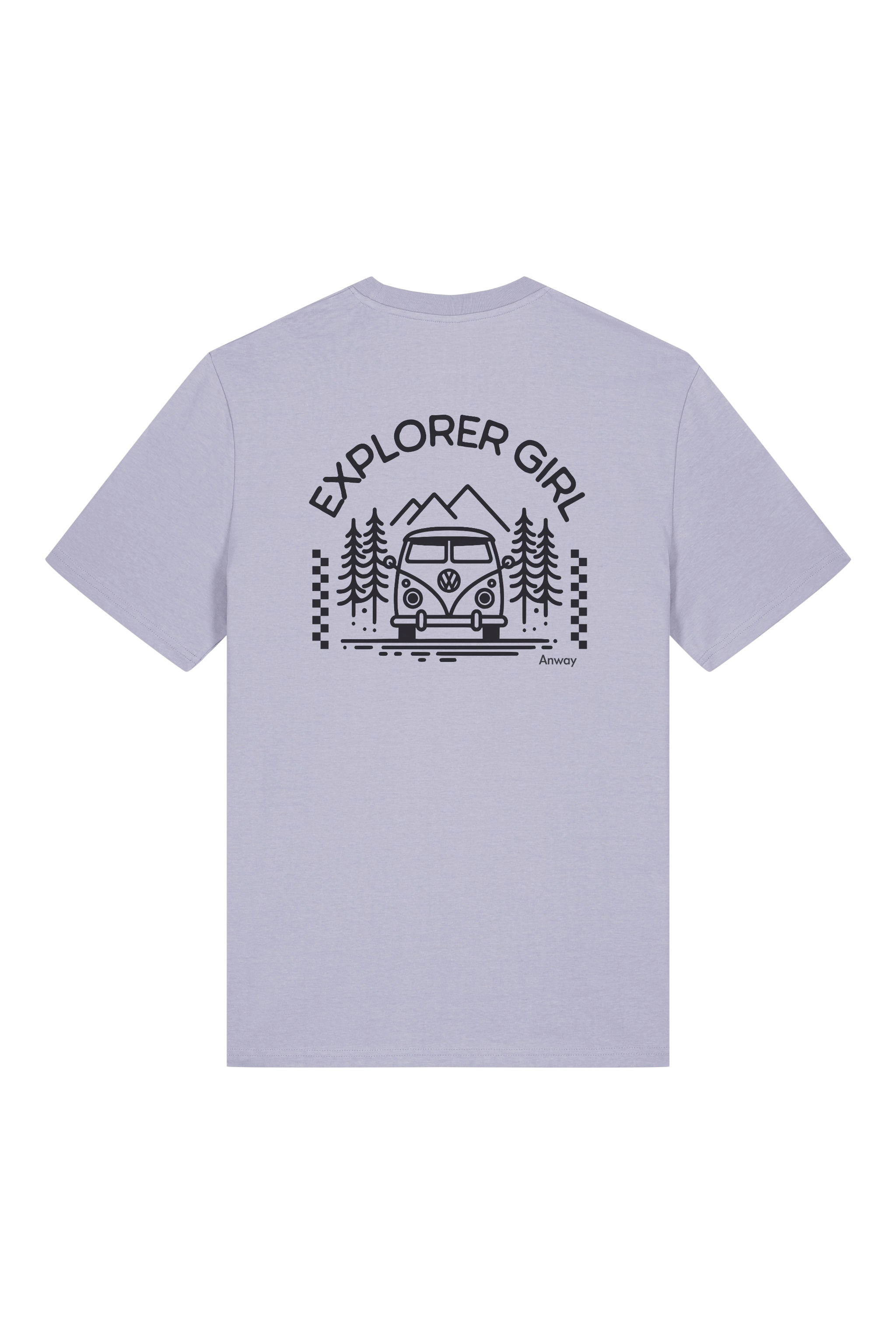 T-Shirt aus 100 % Bio-Baumwolle mit normaler Passform, erhältlich in verschiedenen Farben wie Blue Soul, Cotton Pink, Lavender, Aloe, Weiss und Schwarz. Individuell bedruckbar mit Wunschmotiv. Weiches, angenehm leichtes Material für hohen Tragekomfort. Ideal für einen zeitgemässen, entspannten Look. Mit Aufdruck auf dem Rücken "EXPLORER GIRL", einem VW-Bus, Tannen und Bergen – modernes Design für Outdoor-Liebhaberinnen.