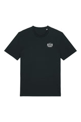 T-Shirt aus 100 % Bio-Baumwolle mit normaler Passform, erhältlich in verschiedenen Farben wie Blue Soul, Cotton Pink, Lavender, Aloe, Weiss und Schwarz. Individuell bedruckbar mit Wunschmotiv. Weiches, angenehm leichtes Material für hohen Tragekomfort. Ideal für einen zeitgemässen, entspannten Look. Mit Aufdruck auf dem Rücken "EXPLORER GIRL", einem VW-Bus, Tannen und Bergen und einem kleinen Aufdruck auf der linken Brust – modernes Design für Outdoor-Liebhaberinnen.