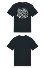 T-Shirt aus 100 % Bio-Baumwolle mit normaler Passform, erhältlich in verschiedenen Farben wie Blue Soul, Cotton Pink, Lavender, Aloe, Weiss und Schwarz. Individuell bedruckbar mit Wunschmotiv. Weiches, angenehm leichtes Material für hohen Tragekomfort. Ideal für einen zeitgemässen, entspannten Look. Vorderseite: T-Shirt mit einfarbigem Blumenprint auf der Vorderseite. 