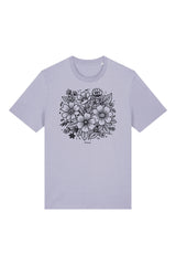 T-Shirt aus 100 % Bio-Baumwolle mit normaler Passform, erhältlich in verschiedenen Farben wie Blue Soul, Cotton Pink, Lavender, Aloe, Weiss und Schwarz. Individuell bedruckbar mit Wunschmotiv. Weiches, angenehm leichtes Material für hohen Tragekomfort. Ideal für einen zeitgemässen, entspannten Look. Vorderseite: T-Shirt mit einfarbigem Blumenprint auf der Vorderseite. 