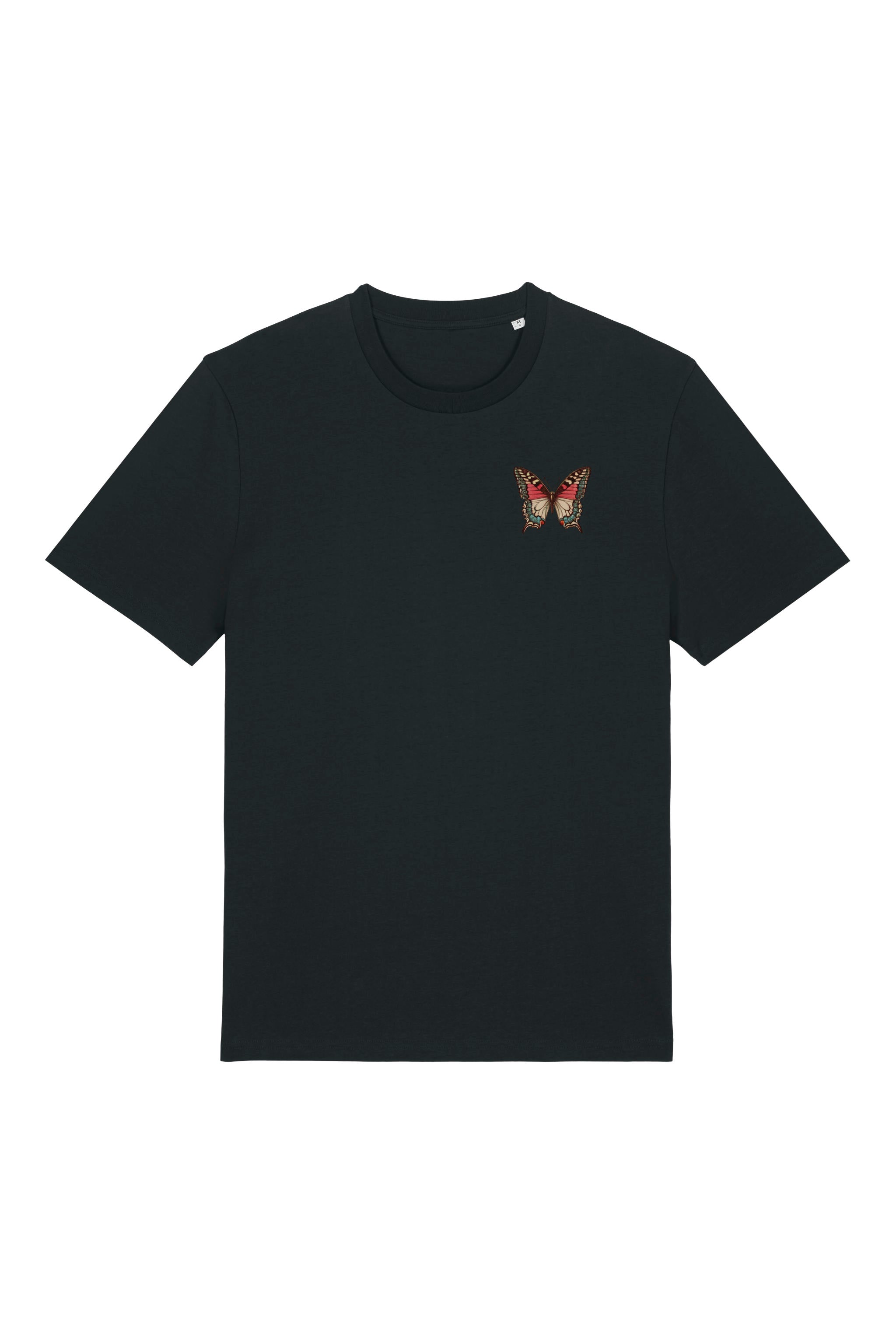 T-Shirt aus 100 % Bio-Baumwolle mit normaler Passform, erhältlich in verschiedenen Farben wie Blue Soul, Cotton Pink, Lavender, Aloe, Weiss und Schwarz. Individuell bedruckbar mit Wunschmotiv. Weiches, angenehm leichtes Material für hohen Tragekomfort. Ideal für einen zeitgemässen, entspannten Look. Vorderseite: Farbiger Schmetterling auf der linken Brust. Rückseite: Buntes Blumen- und Schmetterlingsfeld im Illustrationsstil.