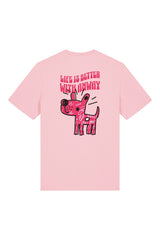 T-Shirt aus 100 % Bio-Baumwolle mit normaler Passform, erhältlich in verschiedenen Farben wie Blue Soul, Cotton Pink, Lavender, Aloe, Weiss und Schwarz. Individuell bedruckbar mit Wunschmotiv. Weiches, angenehm leichtes Material für hohen Tragekomfort. Ideal für einen zeitgemässen, entspannten Look. Handgezeichnetes Hundemotiv und Schriftzug „LIFE IS BETTER WITH ANWAY“ auf der Rückseite.