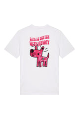 T-Shirt aus 100 % Bio-Baumwolle mit normaler Passform, erhältlich in verschiedenen Farben wie Blue Soul, Cotton Pink, Lavender, Aloe, Weiss und Schwarz. Individuell bedruckbar mit Wunschmotiv. Weiches, angenehm leichtes Material für hohen Tragekomfort. Ideal für einen zeitgemässen, entspannten Look. Handgezeichnetes Hundemotiv und Schriftzug „LIFE IS BETTER WITH ANWAY“ auf der Rückseite.