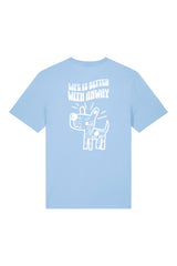 T-Shirt aus 100 % Bio-Baumwolle mit normaler Passform, erhältlich in verschiedenen Farben wie Blue Soul, Cotton Pink, Lavender, Aloe, Weiss und Schwarz. Individuell bedruckbar mit Wunschmotiv. Weiches, angenehm leichtes Material für hohen Tragekomfort. Ideal für einen zeitgemässen, entspannten Look. Handgezeichnetes Hundemotiv und Schriftzug „LIFE IS BETTER WITH ANWAY“ auf der Rückseite.