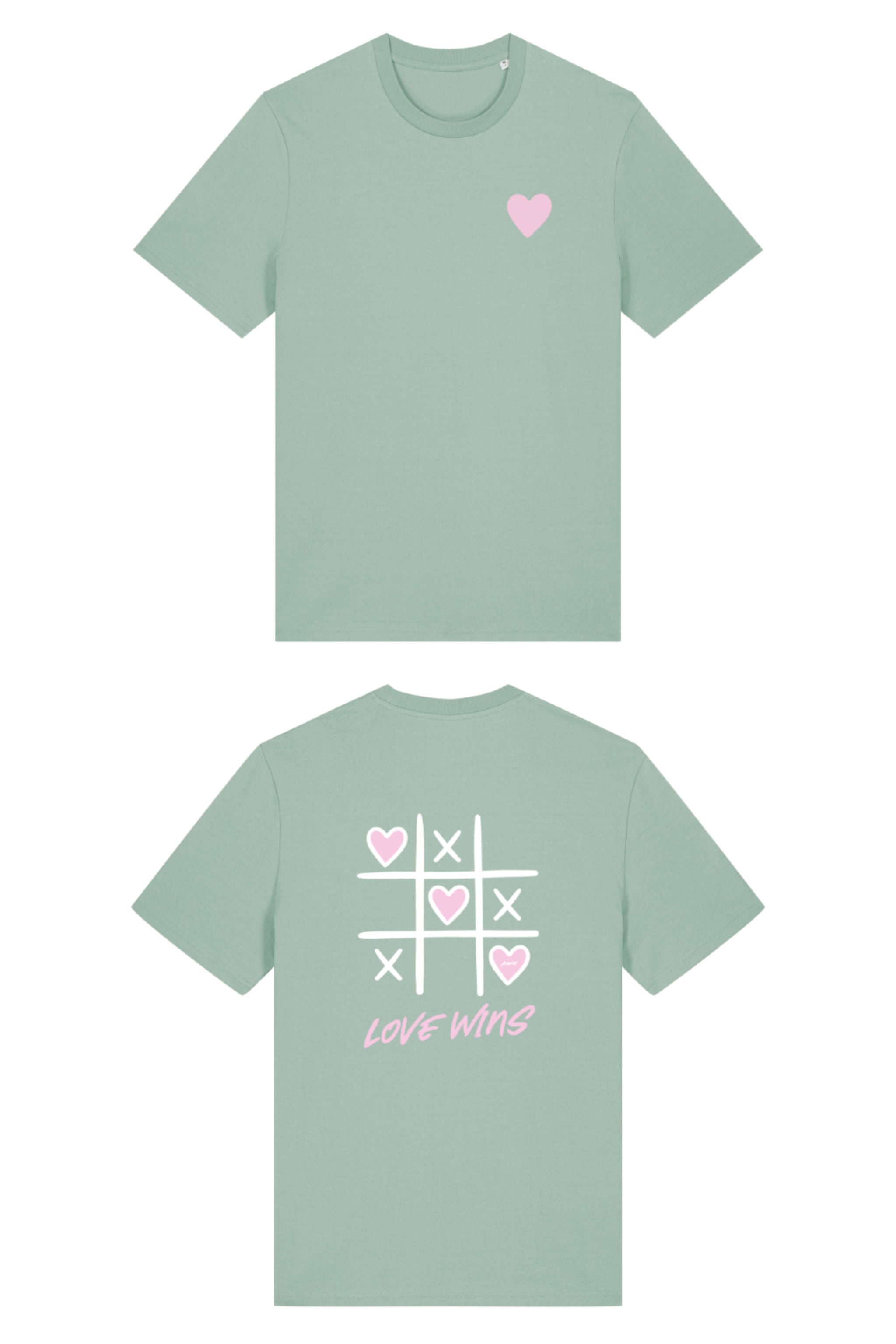 T-Shirt aus 100 % Bio-Baumwolle mit normaler Passform, erhältlich in verschiedenen Farben wie Blue Soul, Cotton Pink, Lavender, Aloe, Weiss und Schwarz. Individuell bedruckbar mit Wunschmotiv. Weiches, angenehm leichtes Material für hohen Tragekomfort. Ideal für einen zeitgemässen, entspannten Look. Vorderseite: Rosa Herz auf der linken Brust. Rückseite: Tic-Tac-Toe-Motiv mit rosa Herzen und darunter der Schriftzug „LOVE WINS“ in rosa.