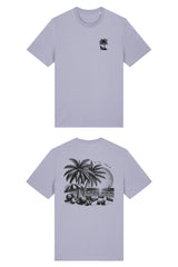 T-Shirt aus 100 % Bio-Baumwolle mit normaler Passform, erhältlich in verschiedenen Farben wie Blue Soul, Cotton Pink, Lavender, Aloe, Weiss und Schwarz. Individuell bedruckbar mit Wunschmotiv. Weiches, angenehm leichtes Material für hohen Tragekomfort. Ideal für einen zeitgemässen, entspannten Look. T-Shirt mit kleinem Motiv einer Palme und eines Liegestuhls auf der linken Brust und einem detaillierten Strandmotiv mit Palmen, Kokosnüssen und Sonnenuntergang auf der Rückseite. 