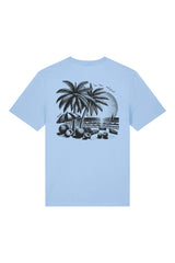 T-Shirt aus 100 % Bio-Baumwolle mit normaler Passform, erhältlich in verschiedenen Farben wie Blue Soul, Cotton Pink, Lavender, Aloe, Weiss und Schwarz. Individuell bedruckbar mit Wunschmotiv. Weiches, angenehm leichtes Material für hohen Tragekomfort. Ideal für einen zeitgemässen, entspannten Look. T-Shirt mit kleinem Motiv einer Palme und eines Liegestuhls auf der linken Brust und einem detaillierten Strandmotiv mit Palmen, Kokosnüssen und Sonnenuntergang auf der Rückseite. 