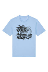 T-Shirt aus 100 % Bio-Baumwolle mit normaler Passform, erhältlich in verschiedenen Farben wie Blue Soul, Cotton Pink, Lavender, Aloe, Weiss und Schwarz. Individuell bedruckbar mit Wunschmotiv. Weiches, angenehm leichtes Material für hohen Tragekomfort. Ideal für einen zeitgemässen, entspannten Look. T-Shirt mit einem detaillierten Strandmotiv mit Palmen, Kokosnüssen und Sonnenuntergang auf der Vorderseite. 