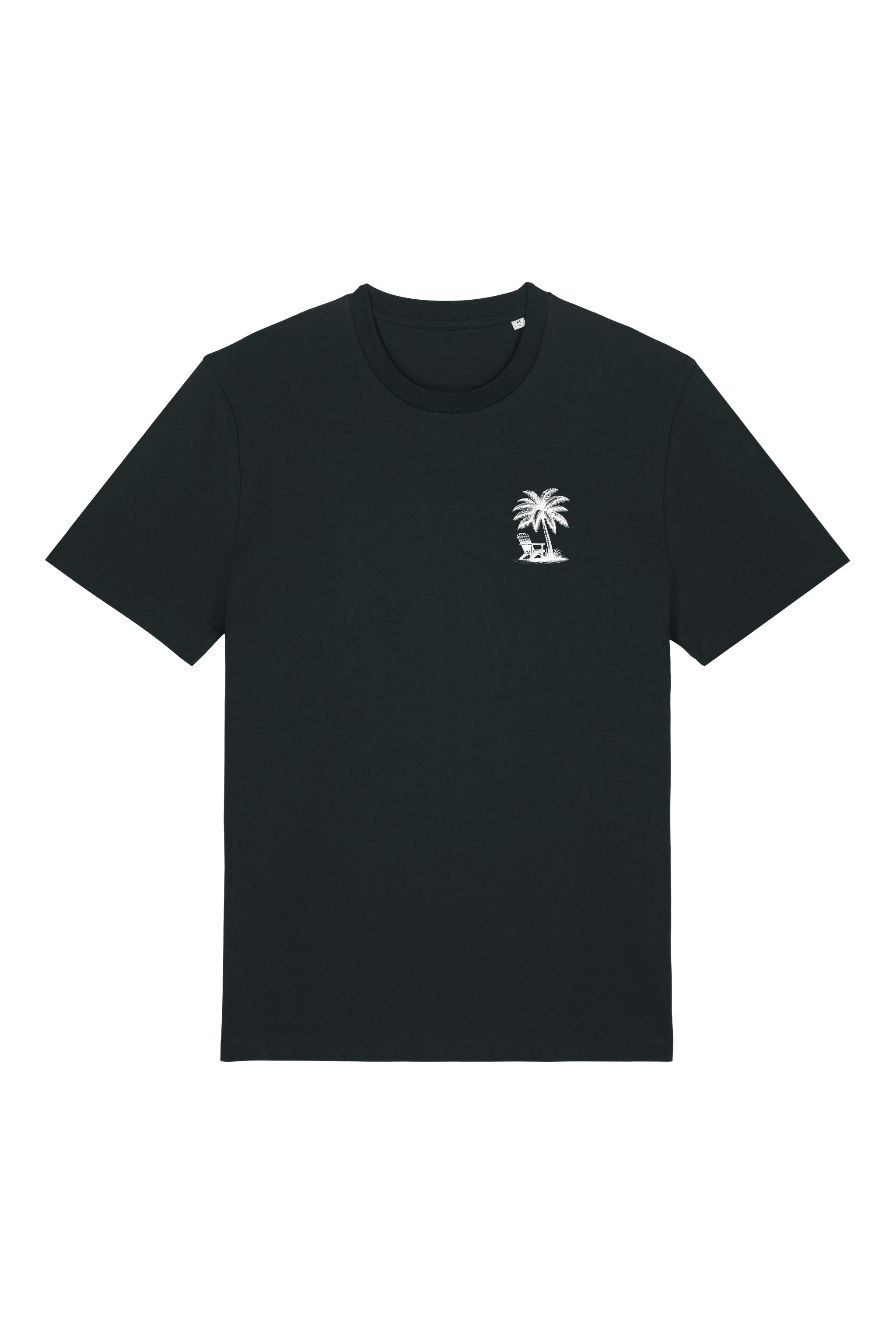 T-Shirt aus 100 % Bio-Baumwolle mit normaler Passform, erhältlich in verschiedenen Farben wie Blue Soul, Cotton Pink, Lavender, Aloe, Weiss und Schwarz. Individuell bedruckbar mit Wunschmotiv. Weiches, angenehm leichtes Material für hohen Tragekomfort. Ideal für einen zeitgemässen, entspannten Look. T-Shirt mit kleinem Motiv einer Palme und eines Liegestuhls auf der linken Brust und einem detaillierten Strandmotiv mit Palmen, Kokosnüssen und Sonnenuntergang auf der Rückseite. 