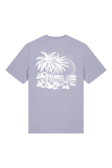 T-Shirt aus 100 % Bio-Baumwolle mit normaler Passform, erhältlich in verschiedenen Farben wie Blue Soul, Cotton Pink, Lavender, Aloe, Weiss und Schwarz. Individuell bedruckbar mit Wunschmotiv. Weiches, angenehm leichtes Material für hohen Tragekomfort. Ideal für einen zeitgemässen, entspannten Look. T-Shirt mit kleinem Motiv einer Palme und eines Liegestuhls auf der linken Brust und einem detaillierten Strandmotiv mit Palmen, Kokosnüssen und Sonnenuntergang auf der Rückseite. 