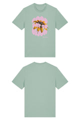 T-Shirt aus 100 % Bio-Baumwolle mit normaler Passform, erhältlich in verschiedenen Farben wie Blue Soul, Cotton Pink, Lavender, Aloe, Weiss und Schwarz. Individuell bedruckbar mit Wunschmotiv. Weiches, angenehm leichtes Material für hohen Tragekomfort. Ideal für einen zeitgemässen, entspannten Look. Design mit Sonnenblume und Text „GOOD DAY TO BLOOM“ auf der Vorderseite.
