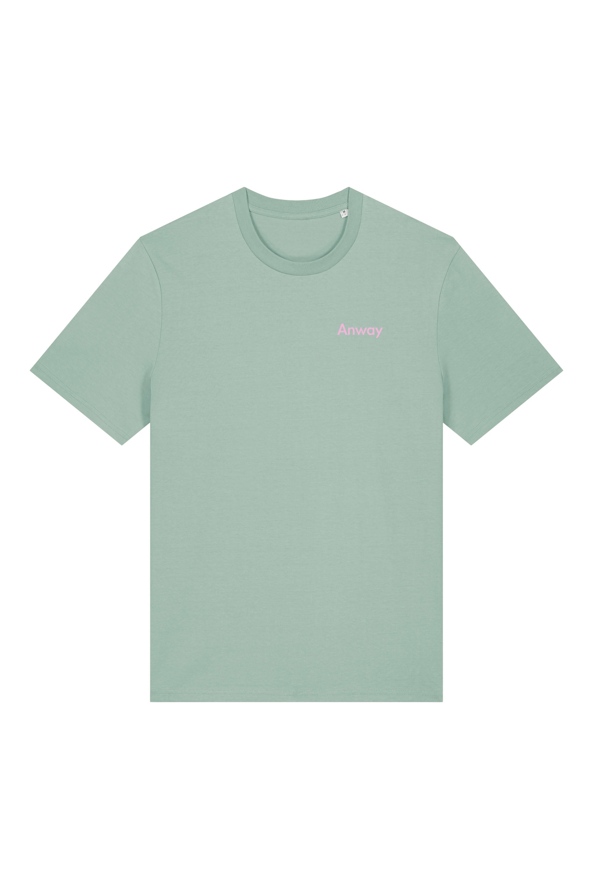 T-Shirt aus 100 % Bio-Baumwolle mit normaler Passform, erhältlich in verschiedenen Farben wie Blue Soul, Cotton Pink, Lavender, Aloe, Weiss und Schwarz. Individuell bedruckbar mit Wunschmotiv. Weiches, angenehm leichtes Material für hohen Tragekomfort. Ideal für einen zeitgemässen, entspannten Look. Vorderseite: Kleiner „Anway“-Schriftzug auf der linken Brust. Rückseite: Grosses Design mit Sonnenblume und Text „GOOD DAY TO BLOOM“.