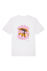 T-Shirt aus 100 % Bio-Baumwolle mit normaler Passform, erhältlich in verschiedenen Farben wie Blue Soul, Cotton Pink, Lavender, Aloe, Weiss und Schwarz. Individuell bedruckbar mit Wunschmotiv. Weiches, angenehm leichtes Material für hohen Tragekomfort. Ideal für einen zeitgemässen, entspannten Look. Design mit Sonnenblume und Text „GOOD DAY TO BLOOM“ auf der Vorderseite.
