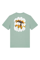 T-Shirt aus 100 % Bio-Baumwolle mit normaler Passform, erhältlich in verschiedenen Farben wie Blue Soul, Cotton Pink, Lavender, Aloe, Weiss und Schwarz. Individuell bedruckbar mit Wunschmotiv. Weiches, angenehm leichtes Material für hohen Tragekomfort. Ideal für einen zeitgemässen, entspannten Look. Vorderseite: Kleiner „Anway“-Schriftzug auf der linken Brust. Rückseite: Grosses Design mit Sonnenblume und Text „GOOD DAY TO BLOOM“.