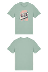 T-Shirt aus 100 % Bio-Baumwolle mit normaler Passform, erhältlich in verschiedenen Farben wie Blue Soul, Cotton Pink, Lavender, Aloe, Weiss und Schwarz. Individuell bedruckbar mit Wunschmotiv. Weiches, angenehm leichtes Material für hohen Tragekomfort. Ideal für einen zeitgemässen, entspannten Look. Als Motiv auf der Vorderseite eine Kassette, dekoriert mit Blumen, eingerahmt von Sternen – Text „ANWAY BLOOM“.