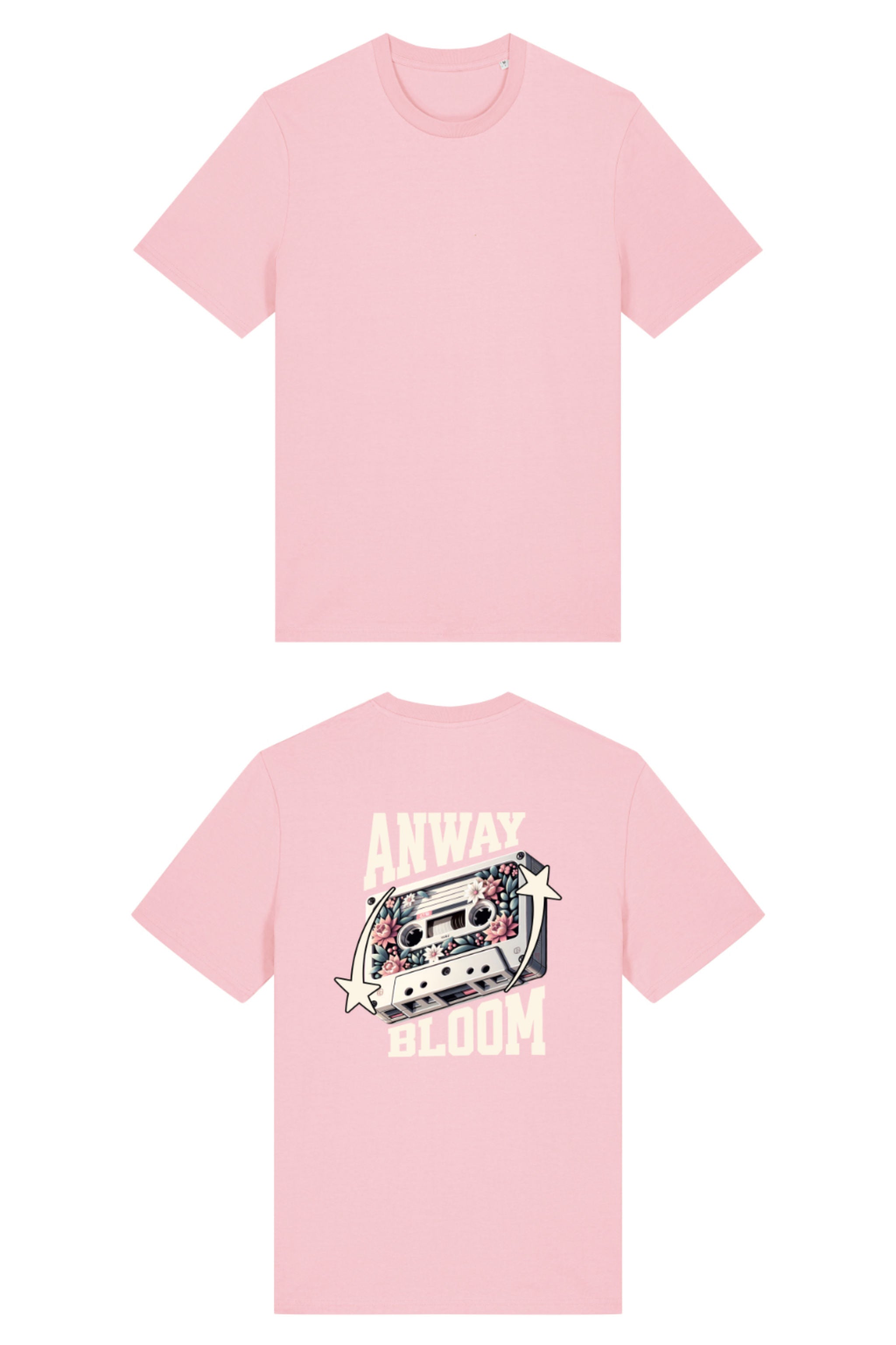 T-Shirt aus 100 % Bio-Baumwolle mit normaler Passform, erhältlich in verschiedenen Farben wie Blue Soul, Cotton Pink, Lavender, Aloe, Weiss und Schwarz. Individuell bedruckbar mit Wunschmotiv. Weiches, angenehm leichtes Material für hohen Tragekomfort. Ideal für einen zeitgemässen, entspannten Look. Als Motiv auf der Rückseite eine Kassette, dekoriert mit Blumen, eingerahmt von Sternen – Text „ANWAY BLOOM“.