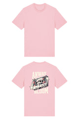 T-Shirt aus 100 % Bio-Baumwolle mit normaler Passform, erhältlich in verschiedenen Farben wie Blue Soul, Cotton Pink, Lavender, Aloe, Weiss und Schwarz. Individuell bedruckbar mit Wunschmotiv. Weiches, angenehm leichtes Material für hohen Tragekomfort. Ideal für einen zeitgemässen, entspannten Look. Als Motiv auf der Rückseite eine Kassette, dekoriert mit Blumen, eingerahmt von Sternen – Text „ANWAY BLOOM“.