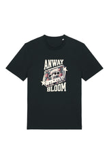 T-Shirt aus 100 % Bio-Baumwolle mit normaler Passform, erhältlich in verschiedenen Farben wie Blue Soul, Cotton Pink, Lavender, Aloe, Weiss und Schwarz. Individuell bedruckbar mit Wunschmotiv. Weiches, angenehm leichtes Material für hohen Tragekomfort. Ideal für einen zeitgemässen, entspannten Look. Als Motiv auf der Vorderseite eine Kassette, dekoriert mit Blumen, eingerahmt von Sternen – Text „ANWAY BLOOM“.