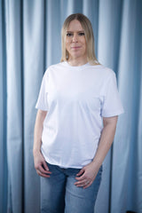 T-Shirt aus Bio-Baumwolle mit normaler Passform – in Weiss (White), Schwarz (Black), Aloegrün (Aloe), Rosa (Cotton Pink), Hellblau (Blue Soul) oder Lavendel (Lavender) erhältlich.